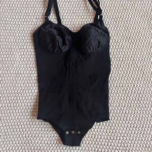 Vintage Montgomery Ward Shapewear Bodysuit Snaps Black Women’s 38B Circa 1970/80